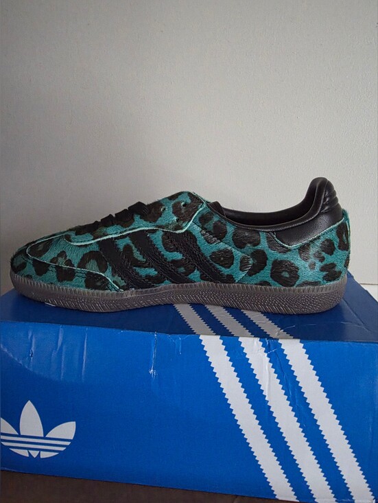adidas Shoes - Adidas OG Samba Semi Screaming Green Core Black Gold Women Size 7 new with box